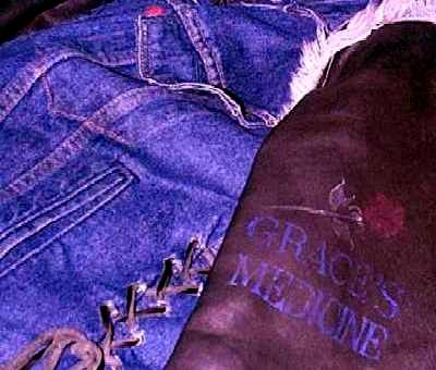 ONE POINT PAINT GRACE'S MEDICINE